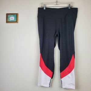 Tangerine Leggings in Dark Grey, Red, and White
